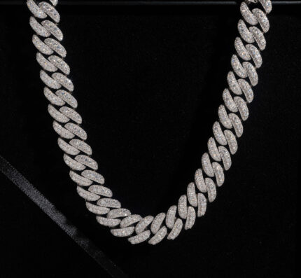 16mm Iced Out Cuban Chain Big Middle Row